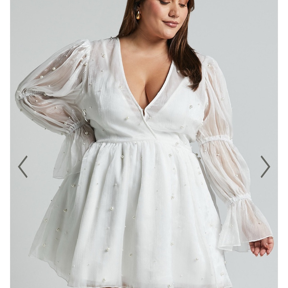Showpo Solanna Mini Dress - Picture 5 of 6